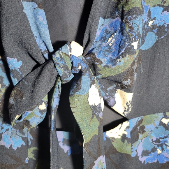 ❤️ 3 for $35 Aritzia Wilfred floral long sleeve Cut Out Midi Dress Aubagne XS 0 - Picture 4 of 7